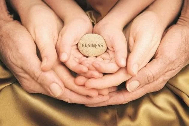 Working with family and friends? Let’s make it work!
